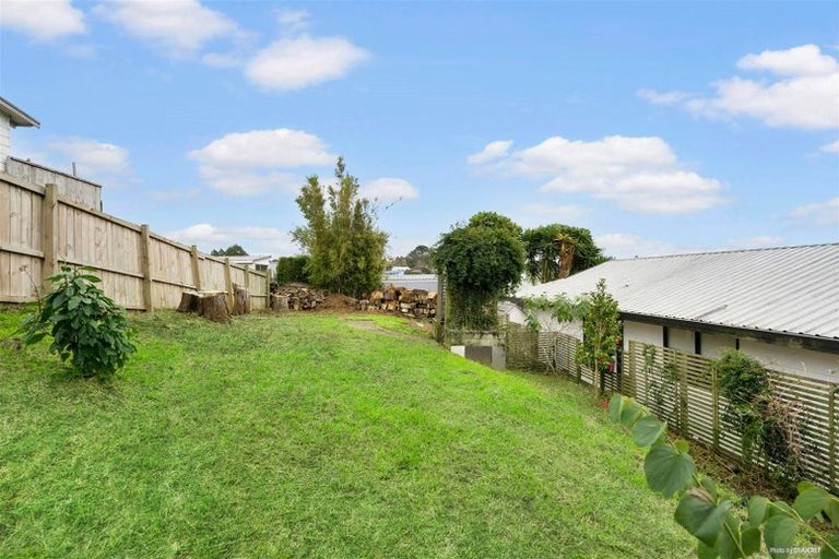 Photo of property in 46 Maywood Crescent, Glen Eden, Auckland, 0602