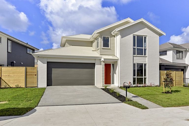 Photo of property in 7 O'meara Street, Swanson, Auckland, 0614