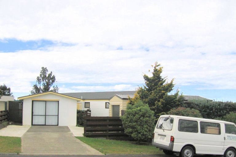 Photo of property in 107 Chevron Crescent, Whangamata, 3620