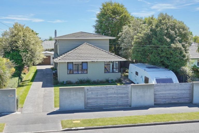 Photo of property in 22 Kendal Avenue, Burnside, Christchurch, 8053