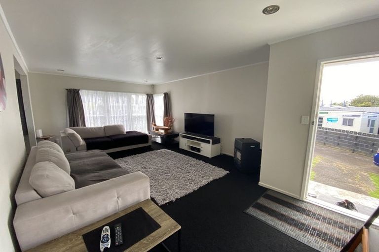 Photo of property in 143a Rowandale Avenue, Manurewa, Auckland, 2102