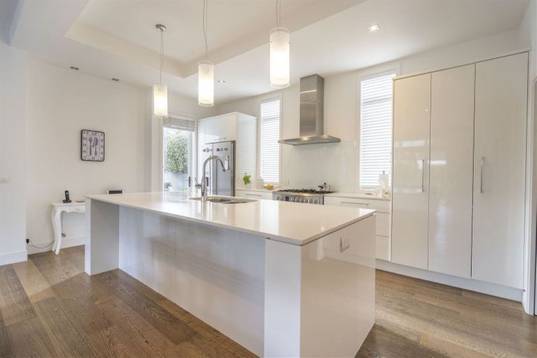 Photo of property in 26 Bluefin Way, West Harbour, Auckland, 0618