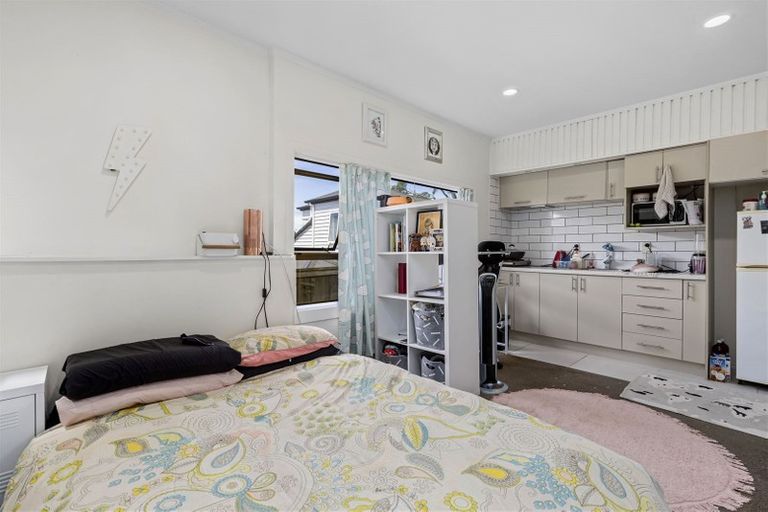 Photo of property in 120 Sunrise Avenue, Mairangi Bay, Auckland, 0630