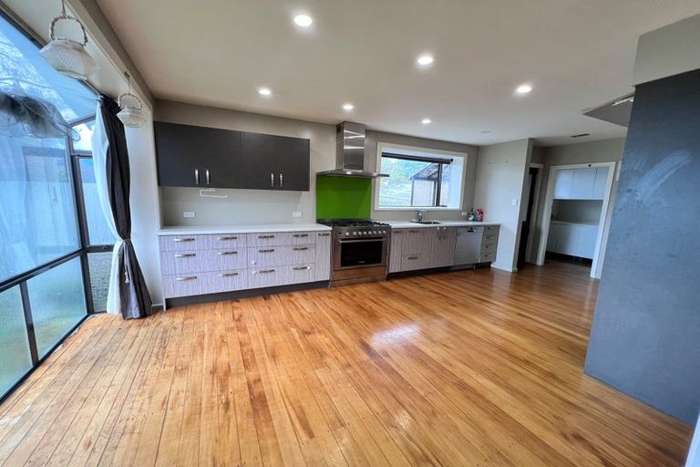 Photo of property in 5 Skerten Avenue, Hornby, Christchurch, 8042
