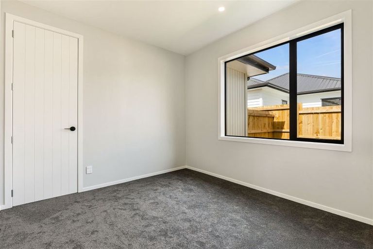 Photo of property in 8 Cutfield Lane, Kumeu, 0810
