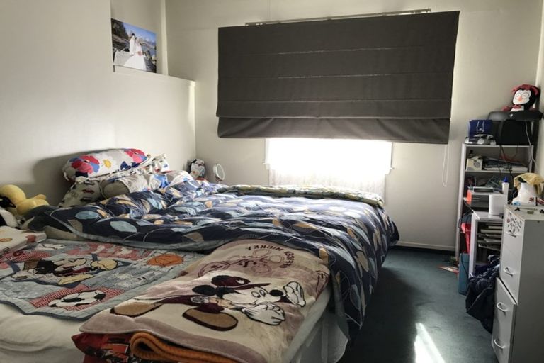 Photo of property in 34 Titirangi Road, New Lynn, Auckland, 0600