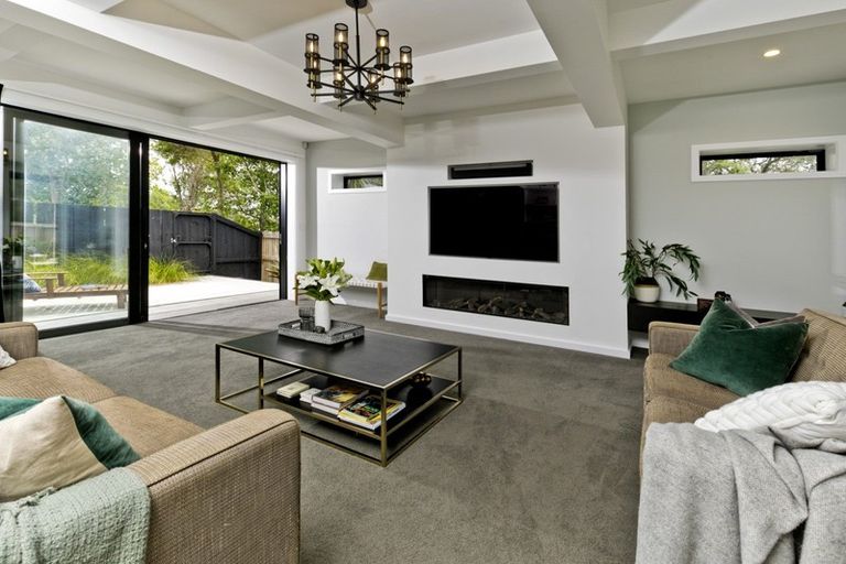 Photo of property in 50 Churchouse Road, Greenhithe, Auckland, 0632