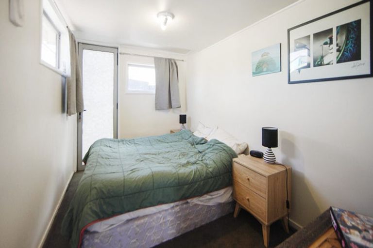 Photo of property in 281 Marine Parade, New Brighton, Christchurch, 8061