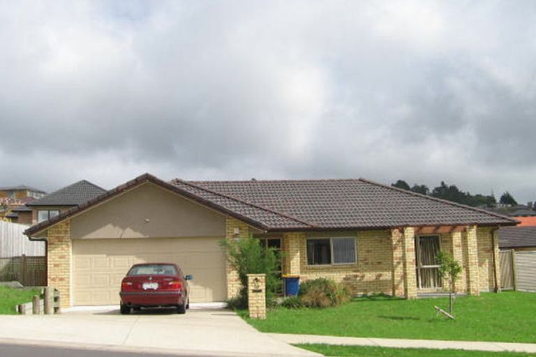 Photo of property in 20 Lake Panorama Drive, Henderson, Auckland, 0612