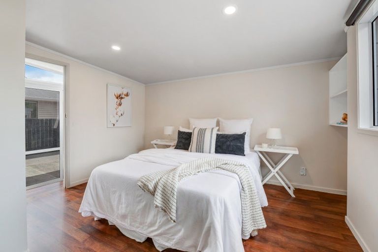 Photo of property in 1/179 Centreway Road, Orewa, 0931