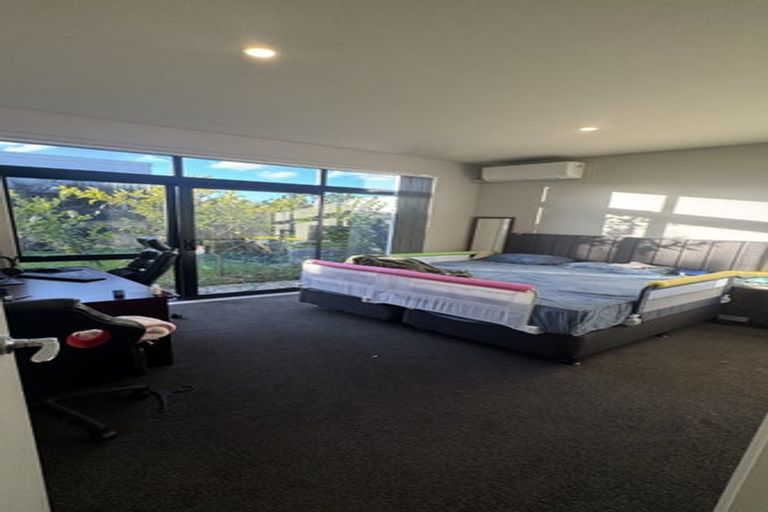Photo of property in 11 Leadership Crescent, Papakura, 2110