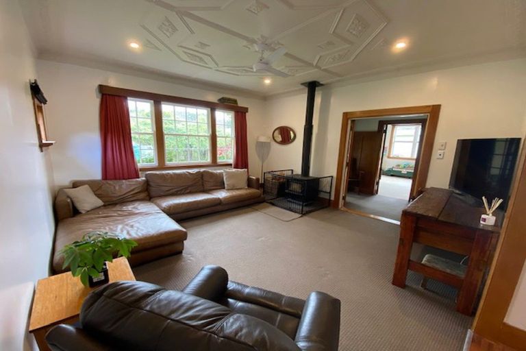 Photo of property in 2 Hillcrest Road, Ashhurst, Palmerston North, 4470