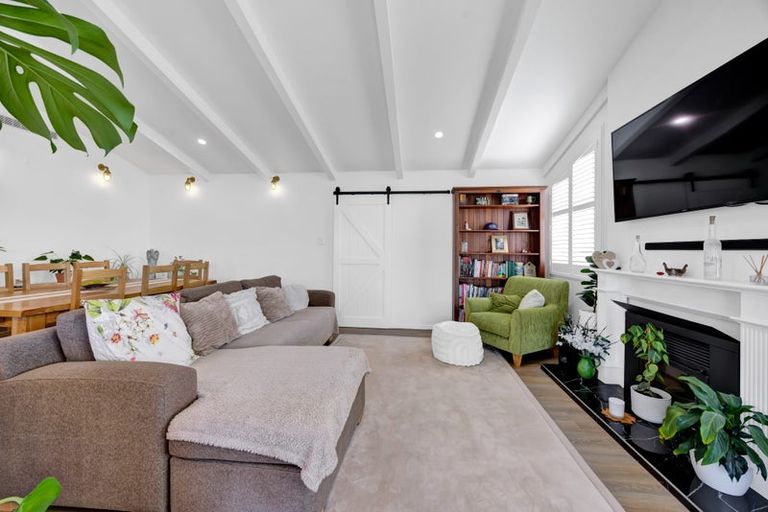 Photo of property in 121 Hamlet Street, Stratford, 4332