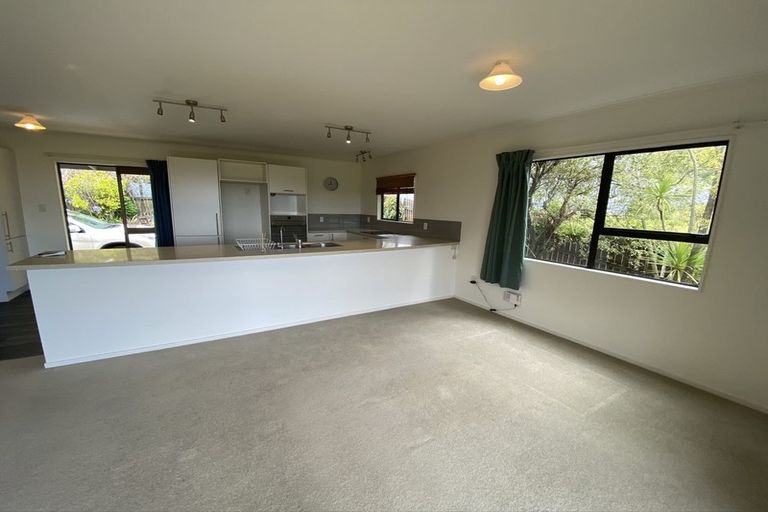 Photo of property in 6 Tableau Place, Totara Vale, Auckland, 0629