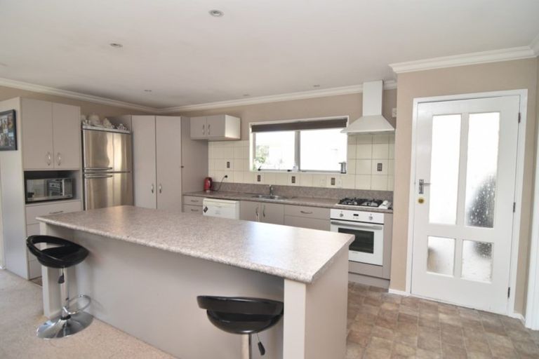 Photo of property in 55 Fisher Place, Carterton, 5713