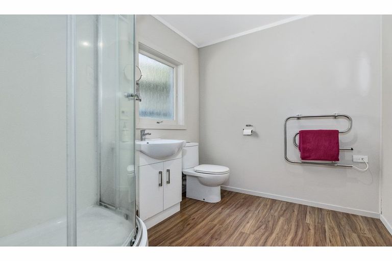 Photo of property in 12 Danbury Drive, Torbay, Auckland, 0630
