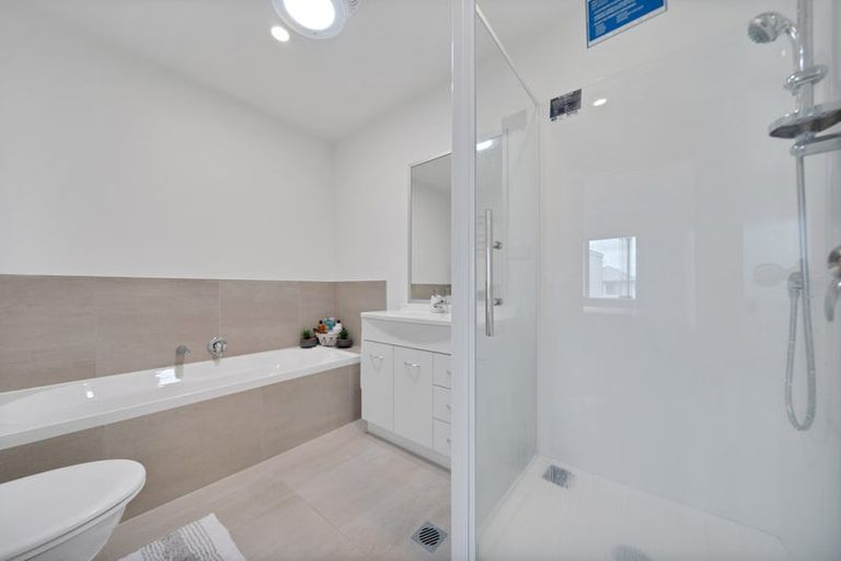 Photo of property in 4 Treestump Road, Takanini, 2112