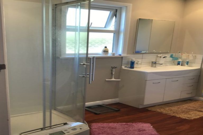 Photo of property in 3 Pembroke Street, Tawa, Wellington, 5028