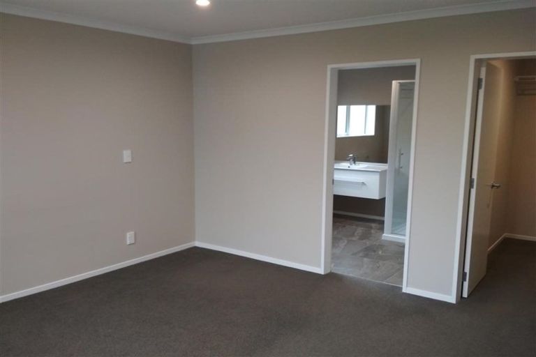 Photo of property in 114 Amesbury Drive, Churton Park, Wellington, 6037