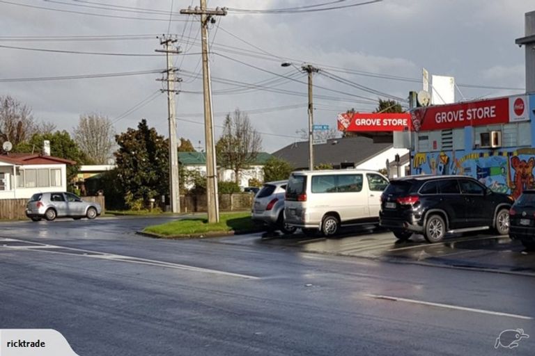 Photo of property in 1/5 Grove Road, Papakura, 2110