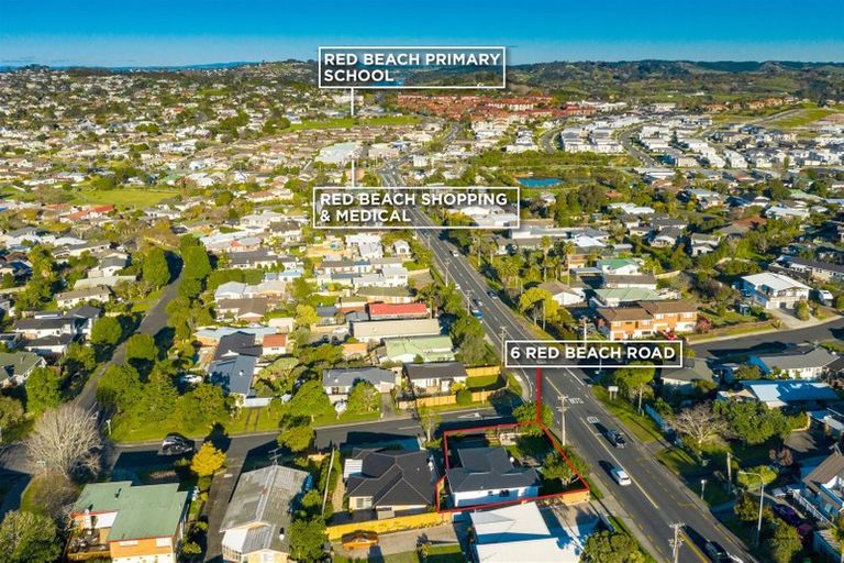 Photo of property in 6 Red Beach Road, Red Beach, 0932