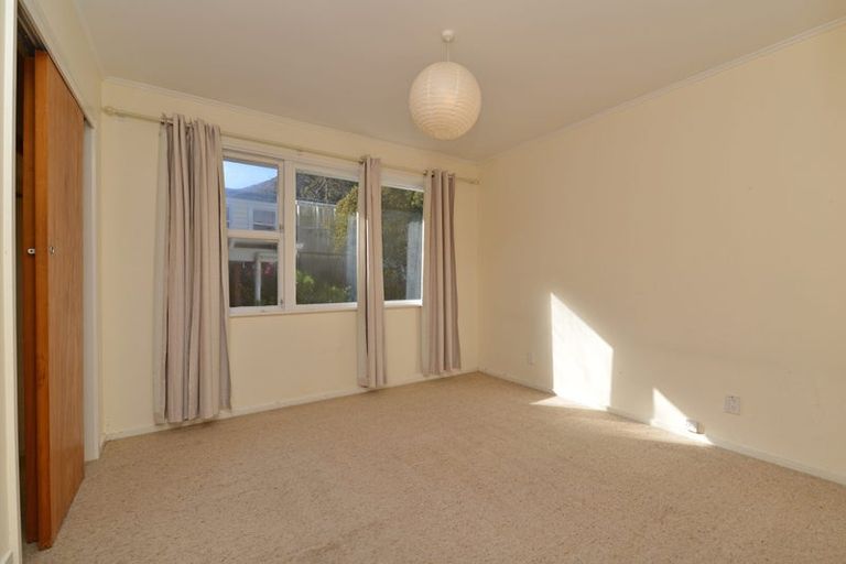 Photo of property in 141 Parkvale Road, Karori, Wellington, 6012