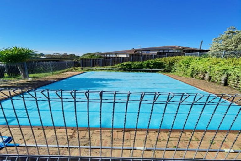 Photo of property in 36 Haseler Crescent, Howick, Auckland, 2014