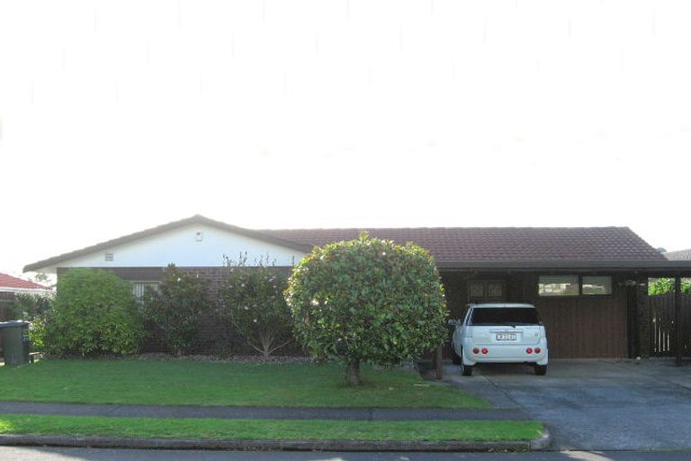 Photo of property in 26 Majesty Place, Half Moon Bay, Auckland, 2012