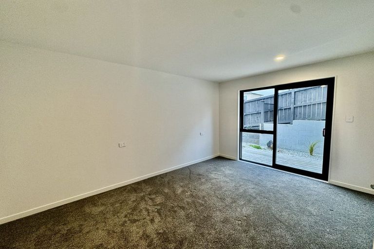 Photo of property in 23 Kerekin Drive, Oteha, Auckland, 0632