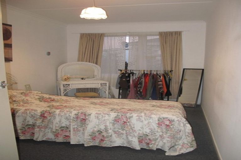 Photo of property in 15 Timaru Road, Waimate, 7924