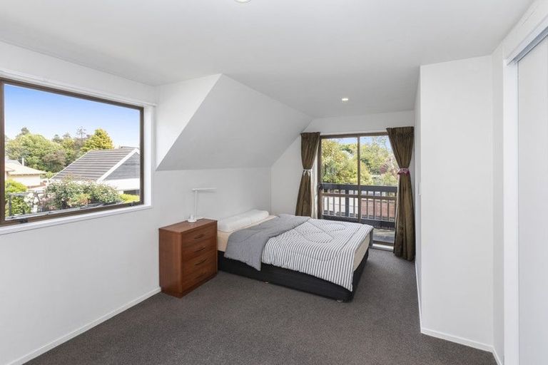 Photo of property in 2/76 Hinau Street, Riccarton, Christchurch, 8041