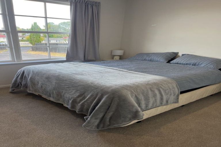 Photo of property in 50a Weldene Avenue, Glenfield, Auckland, 0629