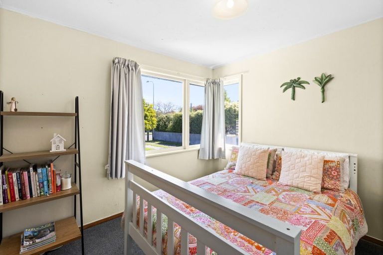 Photo of property in 16 Hitchings Avenue, Onekawa, Napier, 4110