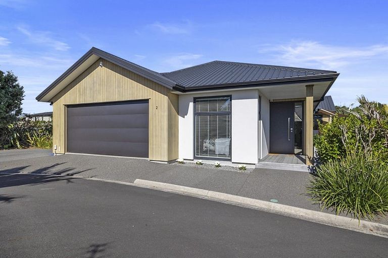 Photo of property in 2/31 Links Drive, Waiwhakaiho, New Plymouth, 4312