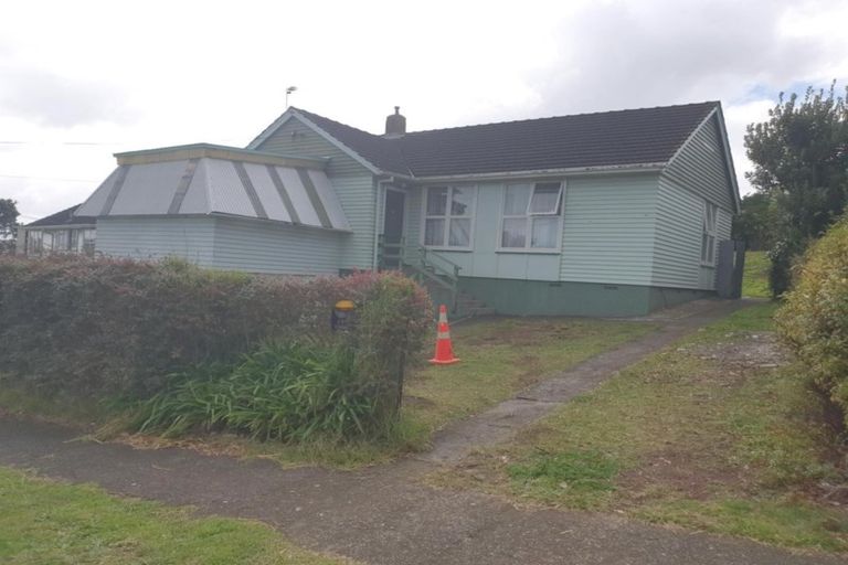 Photo of property in 92 Cook Street, Marfell, New Plymouth, 4310