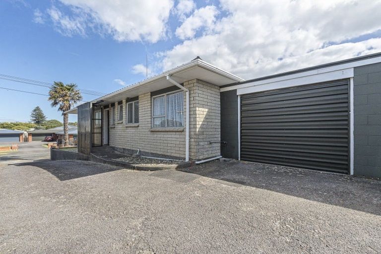 Photo of property in 1/35 Clemow Road, Fitzroy, New Plymouth, 4312