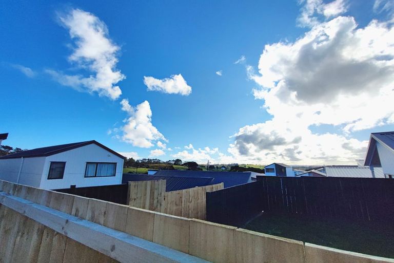Photo of property in 21 Biokovo Street, Massey, Auckland, 0614