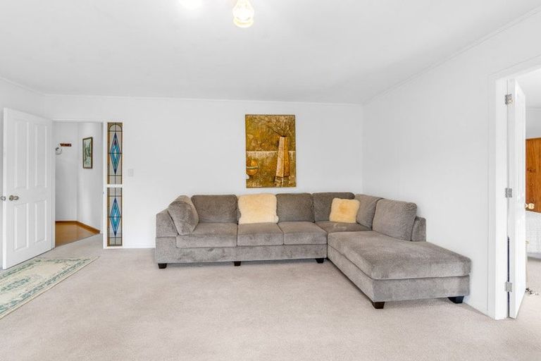 Photo of property in 26 Settlers Grove, Orewa, 0931