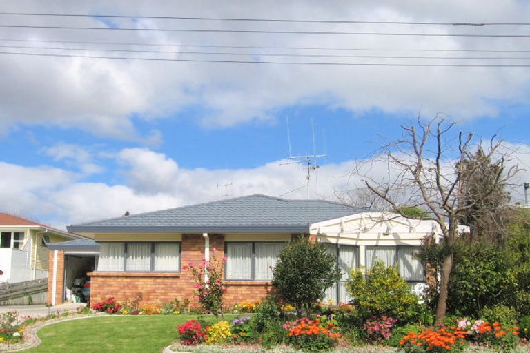 Photo of property in 8 Lynwood Place, Brookfield, Tauranga, 3110