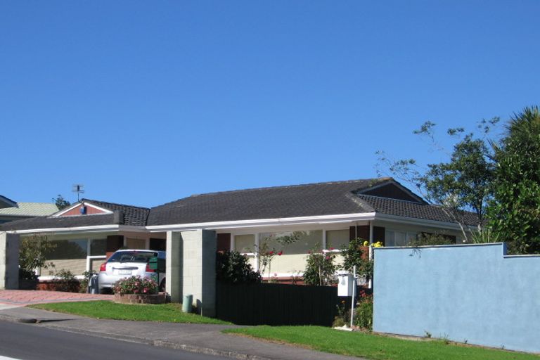 Photo of property in 157 Hutchinsons Road, Bucklands Beach, Auckland, 2014