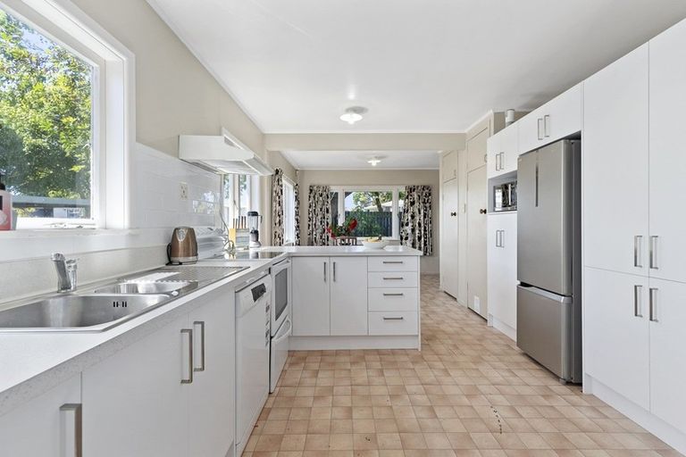 Photo of property in 54 Mount View Road, Melville, Hamilton, 3206