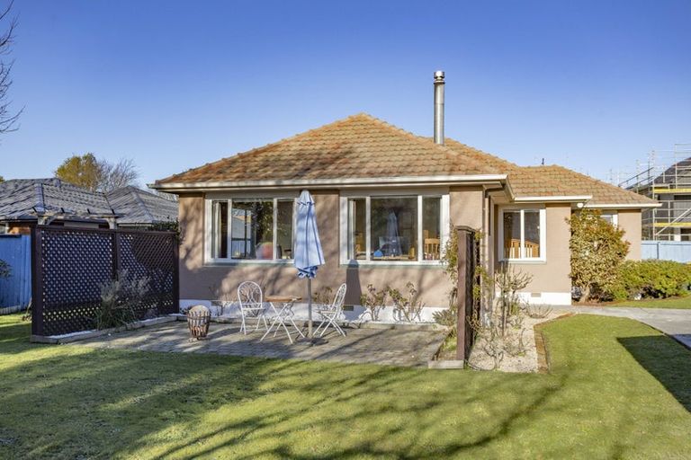 Photo of property in 61 Evesham Crescent, Spreydon, Christchurch, 8024