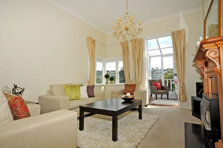 Photo of property in 132a Kelburn Parade, Kelburn, Wellington, 6012