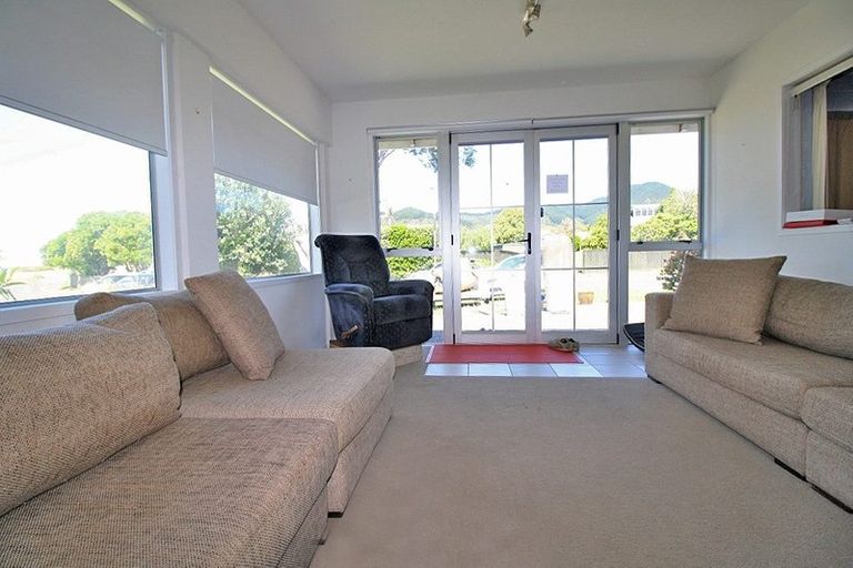 Photo of property in 15 Moray Place, Whiritoa, Whangamata, 3691