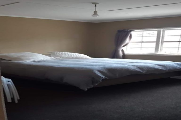 Photo of property in 41 Seaton Road, Murrays Bay, Auckland, 0630