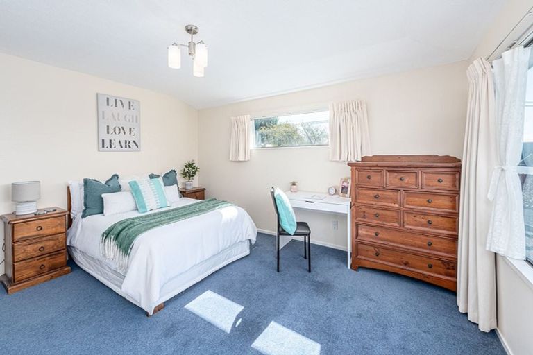 Photo of property in 2 Rubens Place, Burnside, Christchurch, 8053