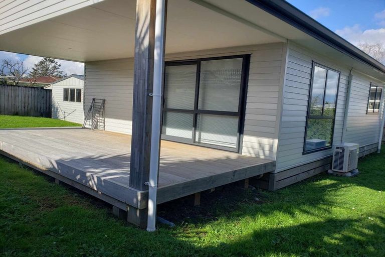Photo of property in 21 Tairere Crescent, Rosehill, Papakura, 2113