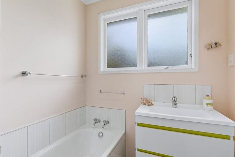 Photo of property in 38b Gavin Road, Raumati Beach, Paraparaumu, 5032