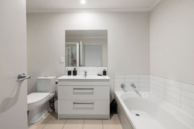 Photo of property in 5 Caldera Crescent, Pyes Pa, Tauranga, 3112