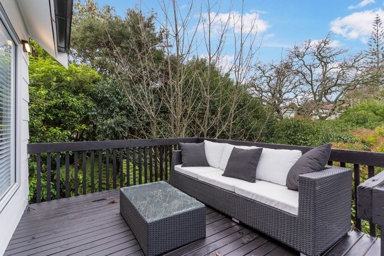 Photo of property in 2/225 Beach Haven Road, Beach Haven, Auckland, 0626